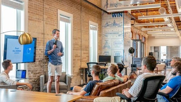 Quelles sont les dernières tendances et innovations en matière d'événement digital et de technologie informatique?